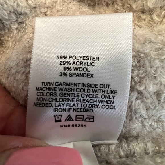 Women's Express Wool Blend Scoop Neck Oatmeal, Batwing Sleeve, Size Medium - Picture 7 of 10